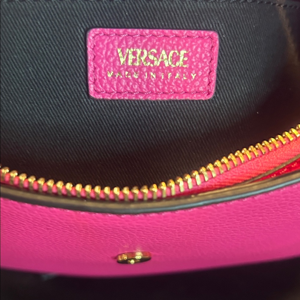 Versace Virtus Hot Pink Leather V-Emblem Shoulder Bag NWT with dust bag - Picture 4 of 10